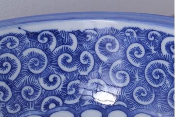 古民具・骨董　大正期　蛸唐草　アンティーク深鉢(印判皿)(1)