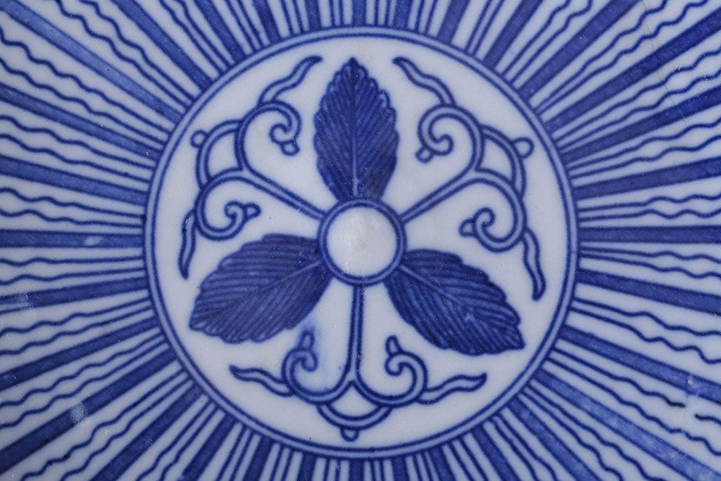 古民具・骨董　大正期　蛸唐草　アンティーク深鉢(印判皿)(1)