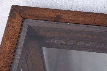 レトロ家具　和製アンティーク　古いタモ材のレトロな台形型ガラスケース