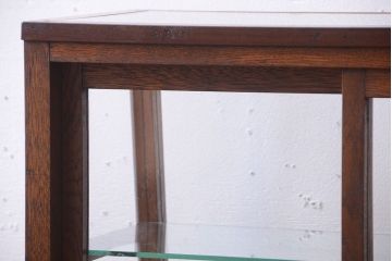 レトロ家具　和製アンティーク　古いタモ材のレトロな台形型ガラスケース