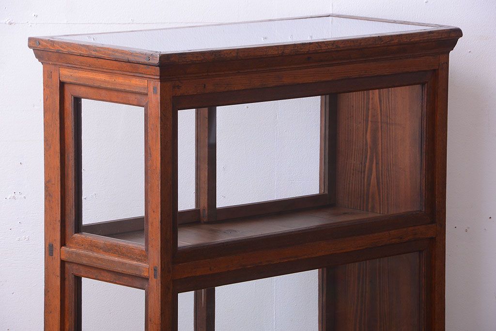 アンティーク家具　和製アンティーク　縦型!古い木の上品なガラスケース