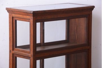 アンティーク家具　和製アンティーク　縦型!古い木の上品なガラスケース