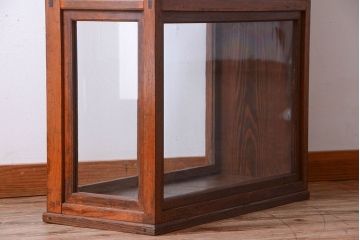 アンティーク家具　和製アンティーク　縦型!古い木の上品なガラスケース