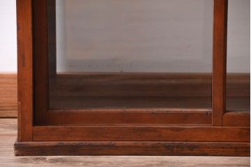 アンティーク家具　和製アンティーク　縦型!古い木の上品なガラスケース