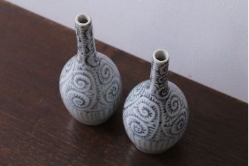 アンティーク雑貨　古民具・骨董　江戸後期　古伊万里・染付・蛸唐草文　徳利2つセット