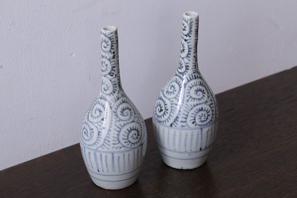 アンティーク雑貨　古民具・骨董　江戸後期　古伊万里・染付・蛸唐草文　徳利2つセット