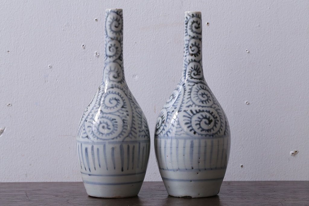 アンティーク雑貨　古民具・骨董　江戸後期　古伊万里・染付・蛸唐草文　徳利2つセット