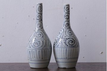 アンティーク雑貨　古民具・骨董　江戸後期　古伊万里・染付・蛸唐草文　徳利2つセット