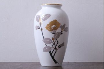 アンティーク雑貨　中古　大倉陶園(おおくらとうえん)　金彩　椿　23cm　花器(箱付き)