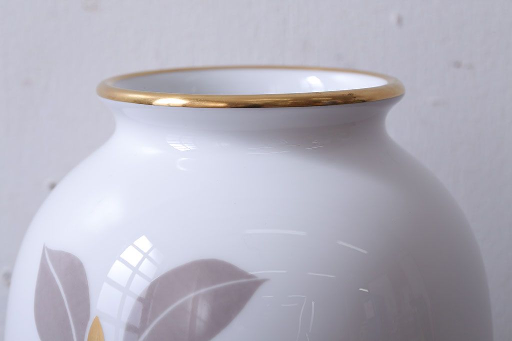 アンティーク雑貨　中古　大倉陶園(おおくらとうえん)　金彩　椿　23cm　花器(箱付き)