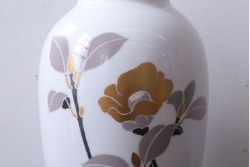 アンティーク雑貨　中古　大倉陶園(おおくらとうえん)　金彩　椿　23cm　花器(箱付き)