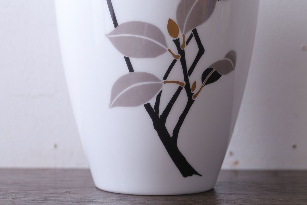 アンティーク雑貨　中古　大倉陶園(おおくらとうえん)　金彩　椿　23cm　花器(箱付き)