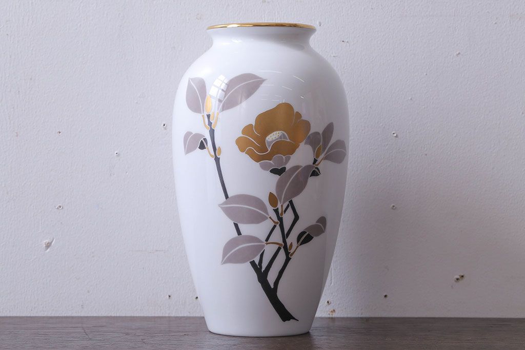 アンティーク雑貨　中古　大倉陶園(おおくらとうえん)　金彩　椿　23cm　花器(箱付き)