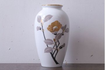 アンティーク雑貨　中古　大倉陶園(おおくらとうえん)　金彩　椿　23cm　花器(箱付き)