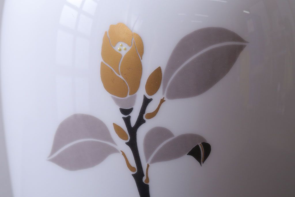 アンティーク雑貨　中古　大倉陶園(おおくらとうえん)　金彩　椿　23cm　花器(箱付き)