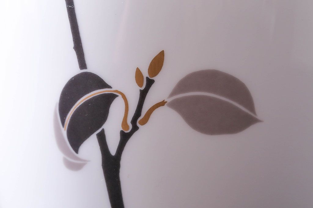 アンティーク雑貨　中古　大倉陶園(おおくらとうえん)　金彩　椿　23cm　花器(箱付き)