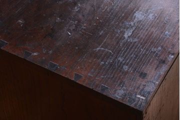 アンティーク家具　和製アンティーク　大正期　三方栗材の古金具付き帳場箪笥