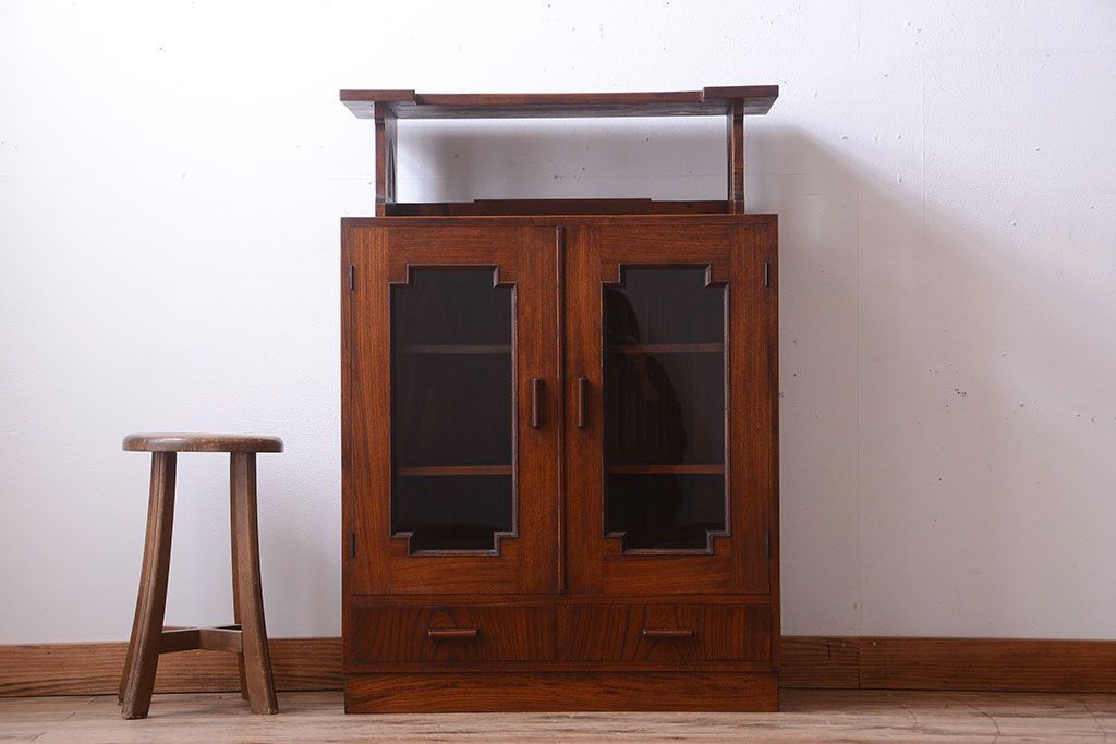 アンティーク家具　和製アンティーク　飾り台付きの上品な古いブックケース(本箱)