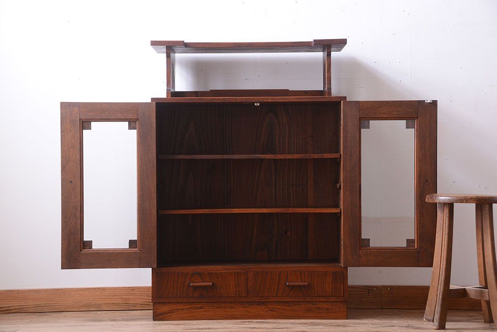 アンティーク家具　和製アンティーク　飾り台付きの上品な古いブックケース(本箱)