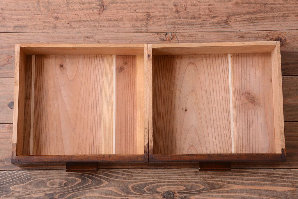 アンティーク家具　和製アンティーク　飾り台付きの上品な古いブックケース(本箱)