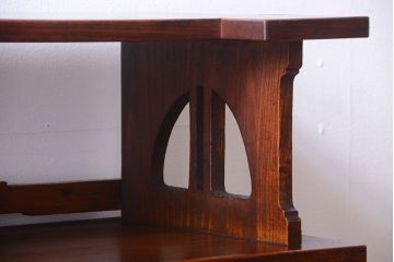 アンティーク家具　和製アンティーク　飾り台付きの上品な古いブックケース(本箱)