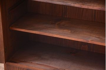 アンティーク家具　和製アンティーク　飾り台付きの上品な古いブックケース(本箱)