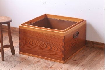 アンティーク雑貨　和製アンティーク　大振りな角火鉢