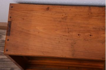 アンティーク家具　和製アンティーク　古い木味の小さなローボード(収納棚)