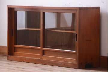 アンティーク家具　和製アンティーク　古い木味の小さなローボード(収納棚)