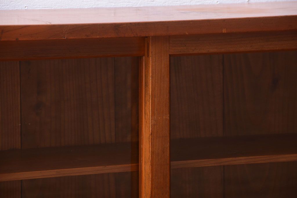 アンティーク家具　和製アンティーク　古い木味の小さなローボード(収納棚)