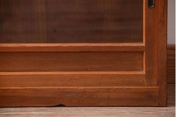 アンティーク家具　和製アンティーク　古い木味の小さなローボード(収納棚)