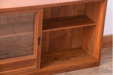 アンティーク家具　和製アンティーク　古い木味の小さなローボード(収納棚)