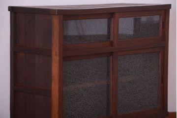 アンティーク家具　和製アンティーク　結霜ガラス入り!前面欅材の鉄脚サイドボード(収納棚)