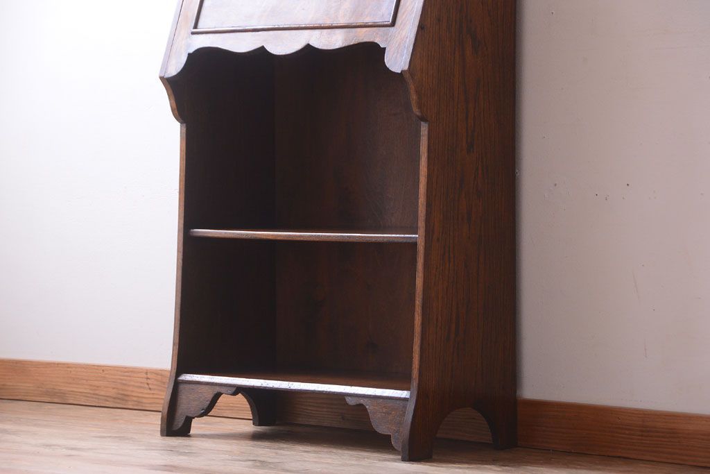 アンティーク家具 イギリスアンティーク 彫刻が美しいオーク材のライティングビューロー