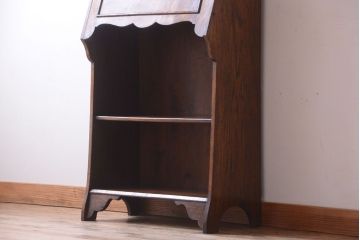 アンティーク家具 イギリスアンティーク 彫刻が美しいオーク材のライティングビューロー