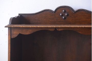 アンティーク家具 イギリスアンティーク 彫刻が美しいオーク材のライティングビューロー