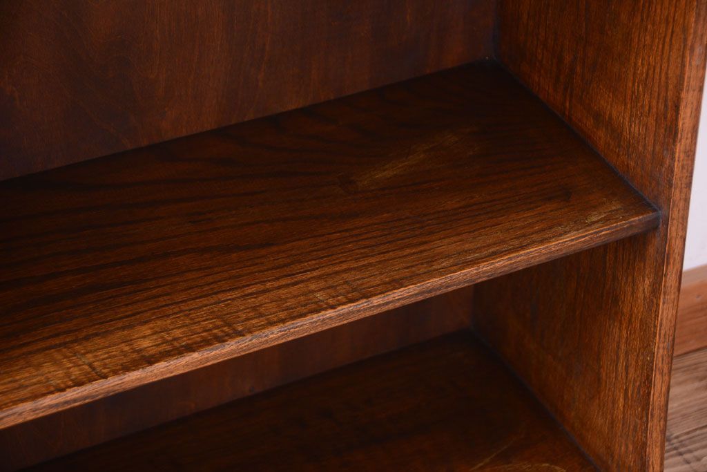 アンティーク家具 イギリスアンティーク 彫刻が美しいオーク材のライティングビューロー