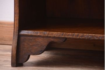 アンティーク家具 イギリスアンティーク 彫刻が美しいオーク材のライティングビューロー