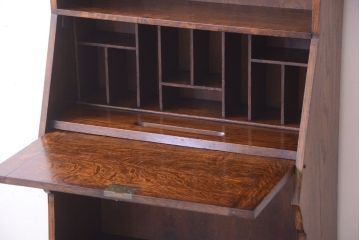 アンティーク家具 イギリスアンティーク 彫刻が美しいオーク材のライティングビューロー