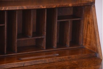 アンティーク家具 イギリスアンティーク 彫刻が美しいオーク材のライティングビューロー