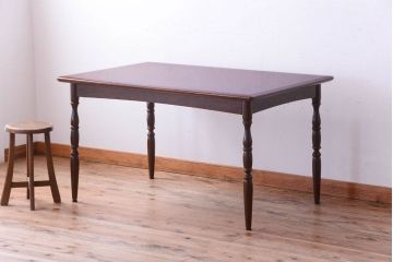 中古　飛騨産業　キツツキマーク　組み立て式ダイニングテーブル