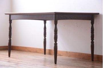 中古　飛騨産業　キツツキマーク　組み立て式ダイニングテーブル