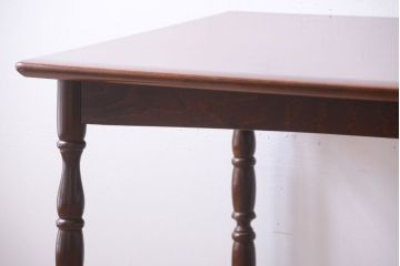 中古　飛騨産業　キツツキマーク　組み立て式ダイニングテーブル