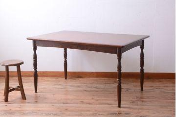中古　飛騨産業　キツツキマーク　組み立て式ダイニングテーブル