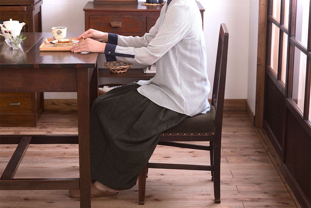 アンティーク家具　和製アンティーク　オーク材のシンプルなチェア