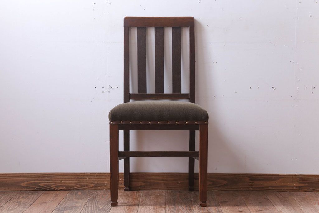 アンティーク家具　和製アンティーク　オーク材のシンプルなチェア