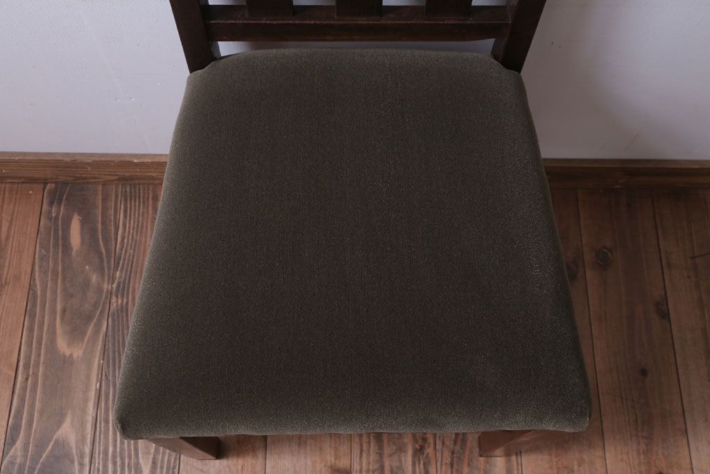 アンティーク家具　和製アンティーク　オーク材のシンプルなチェア