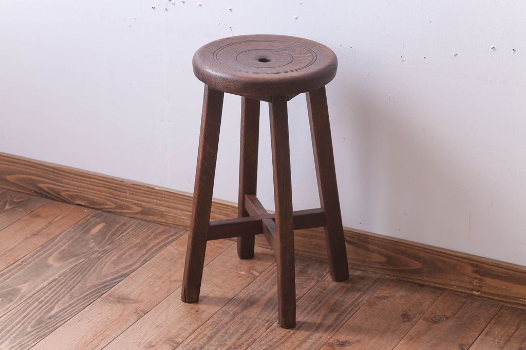 レトロ家具　アンティーク　古い木のレトロな丸スツール