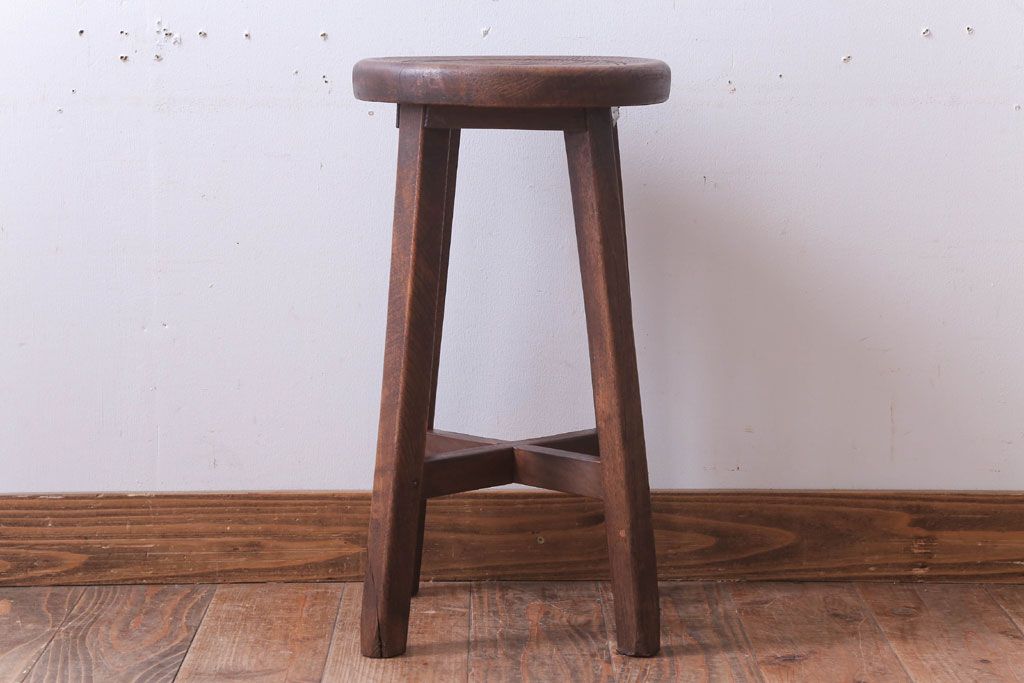 レトロ家具　アンティーク　古い木のレトロな丸スツール