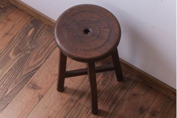 レトロ家具　アンティーク　古い木のレトロな丸スツール